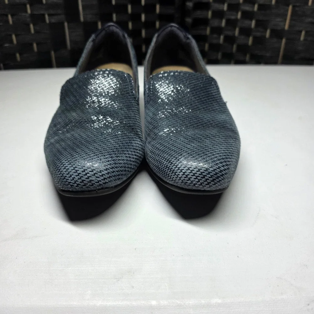 Clarks Collection Blue Metallic Textured Loafers Patent Heel 7.5 M 261557894050